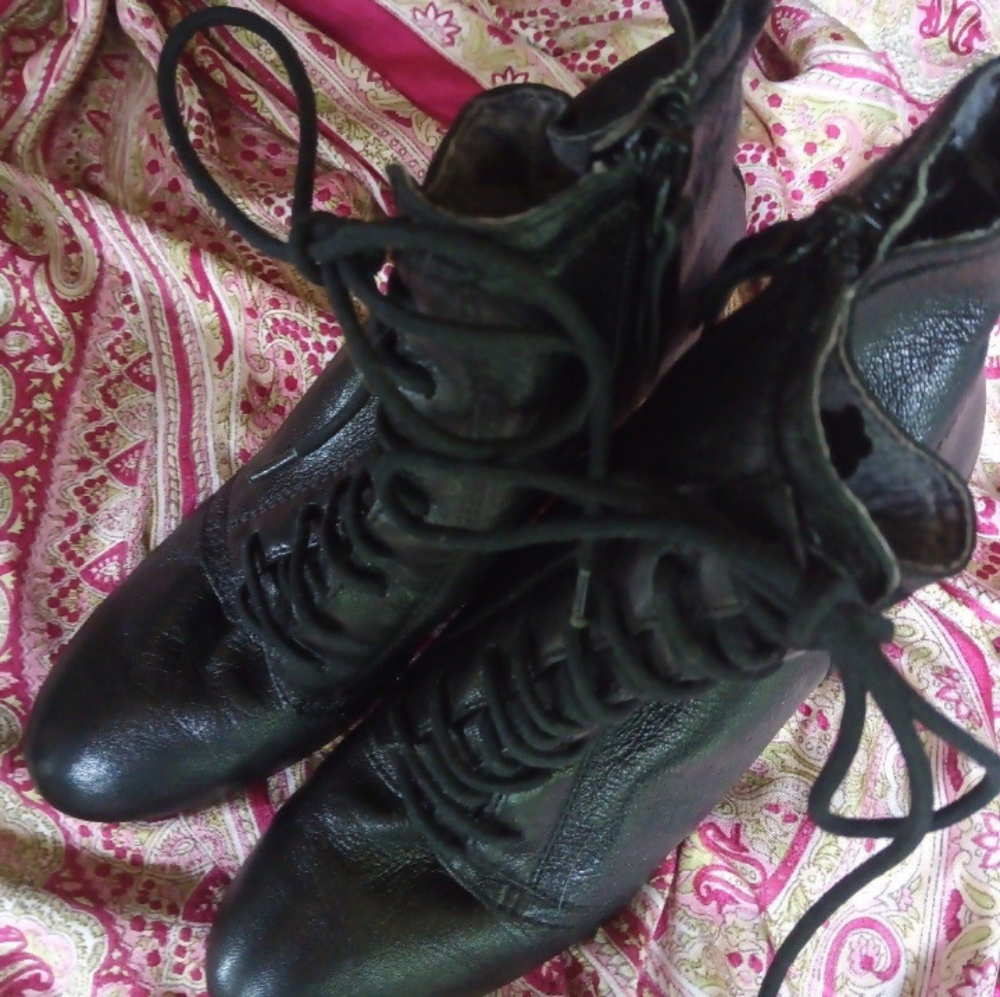 Nine West high heel shoes
